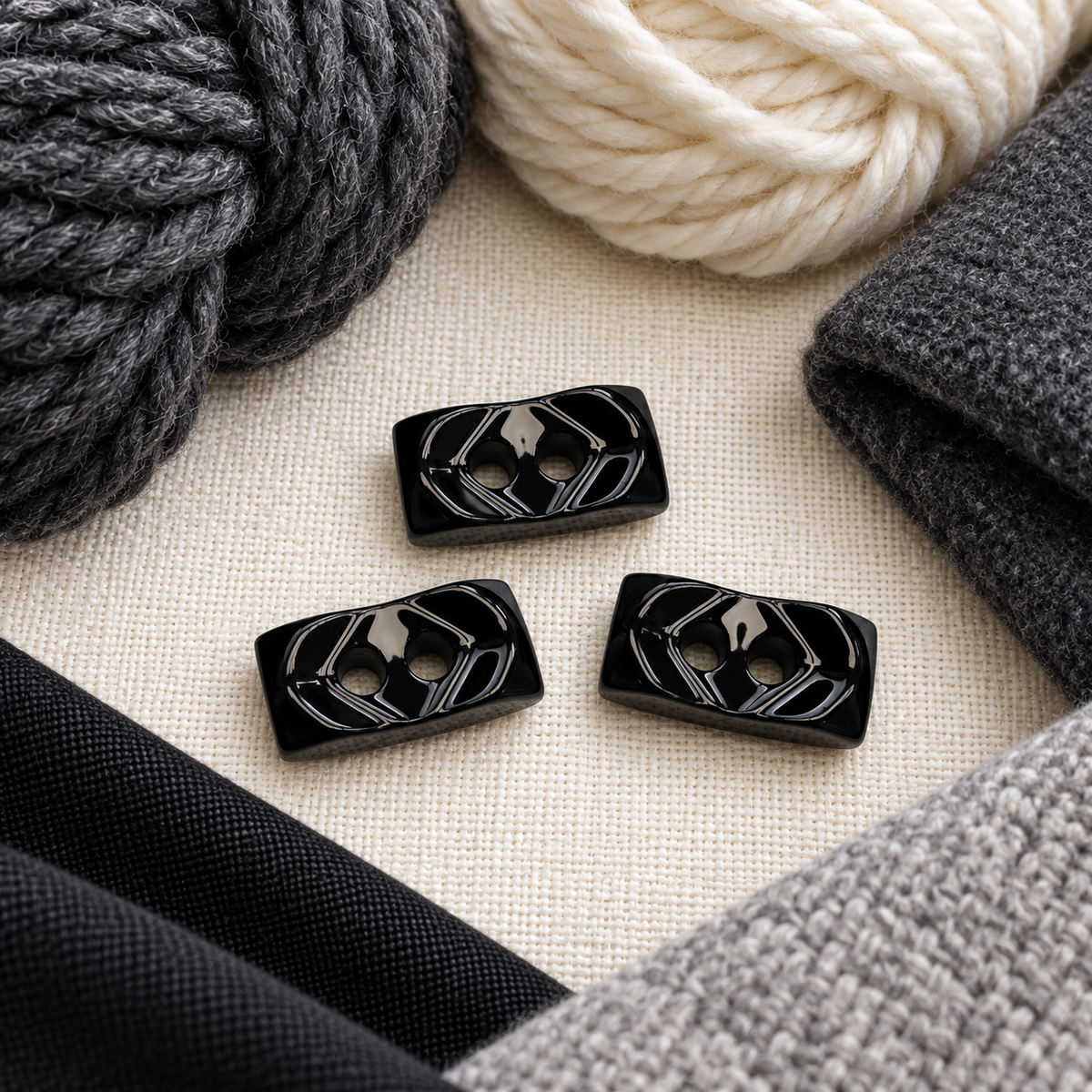 Black Rectangular Button 28mm – Glossy Geometric Design
