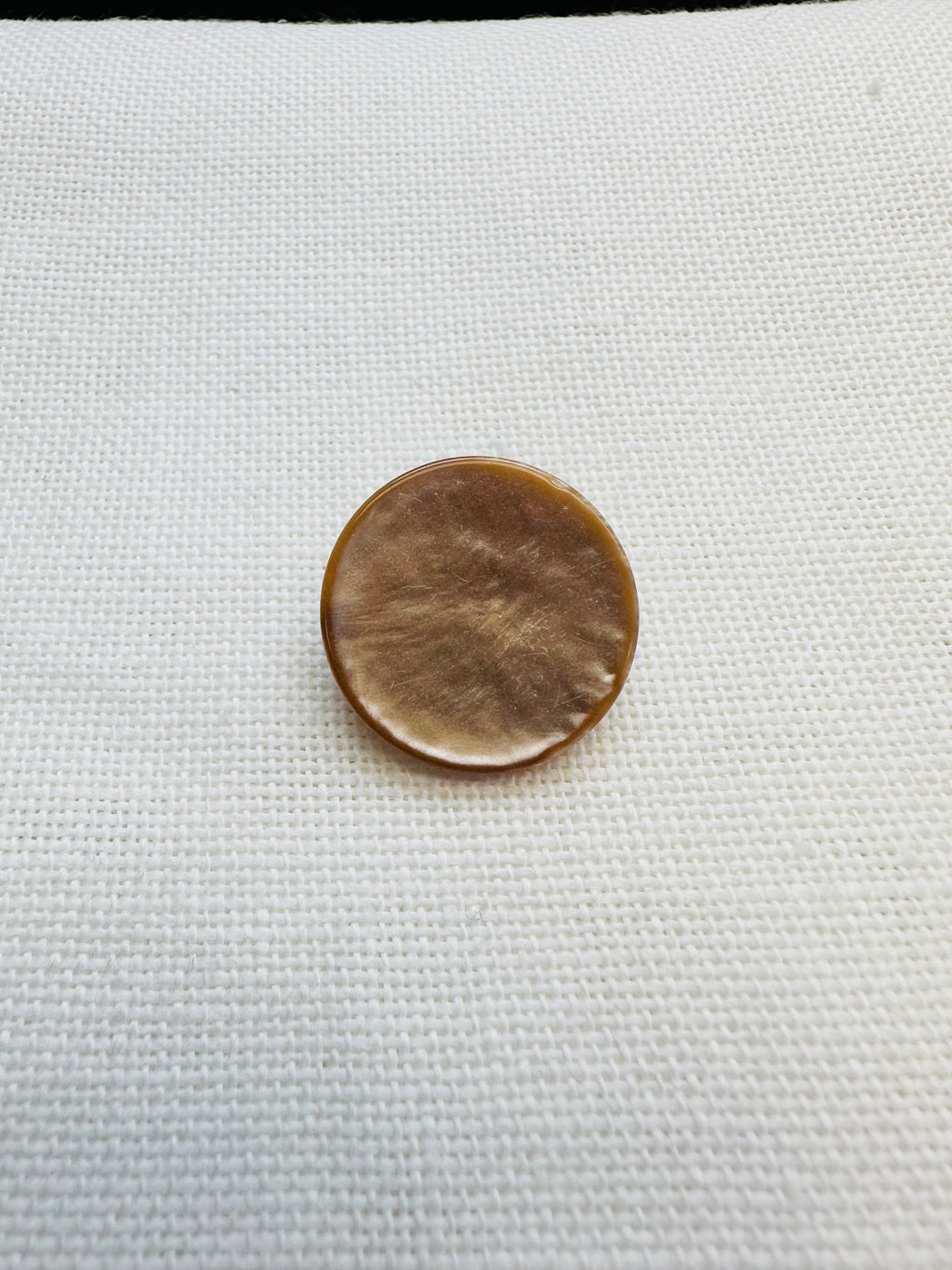 Camel Shank Button – 23mm