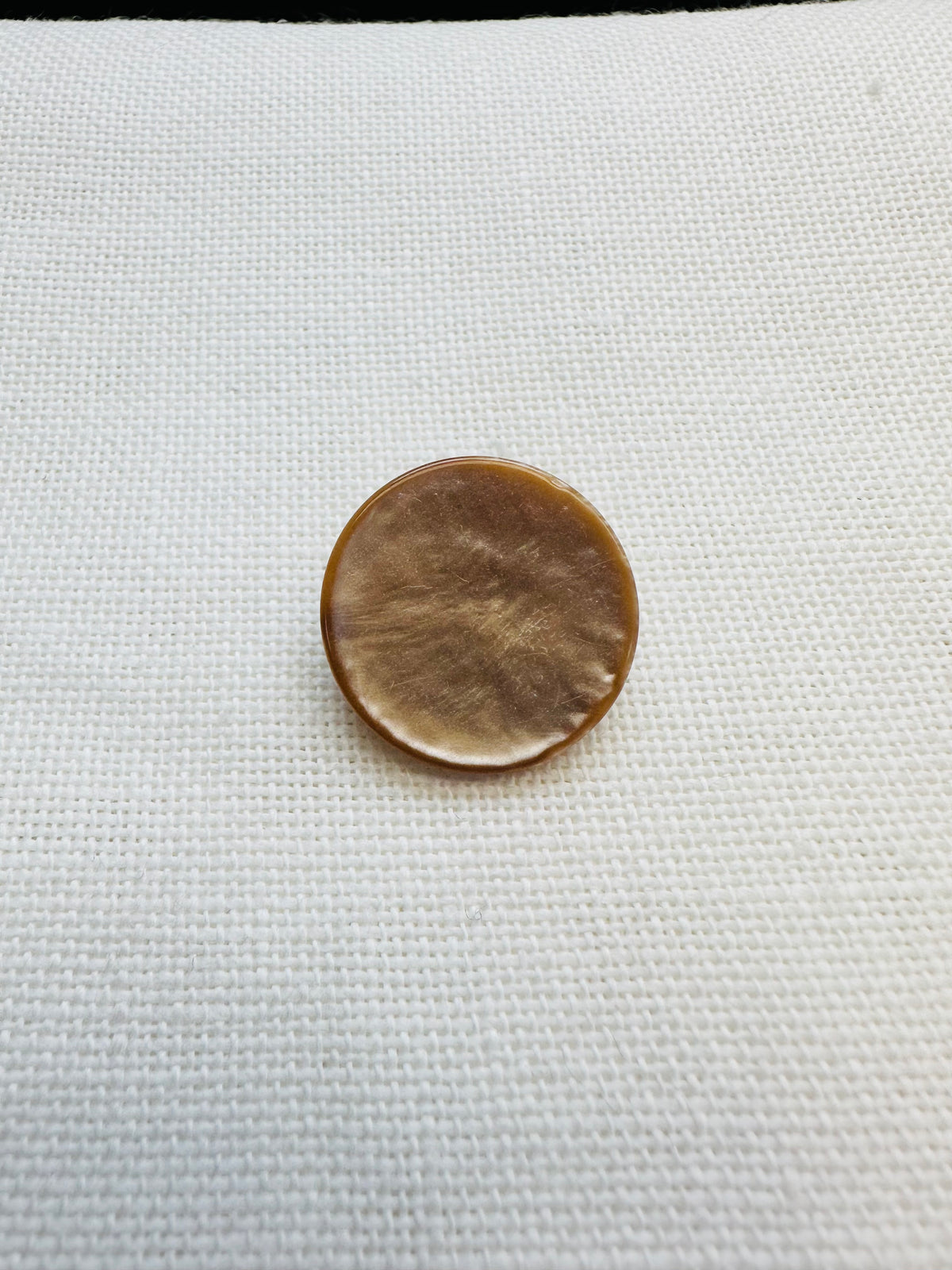 Camel Shank Button – 23mm