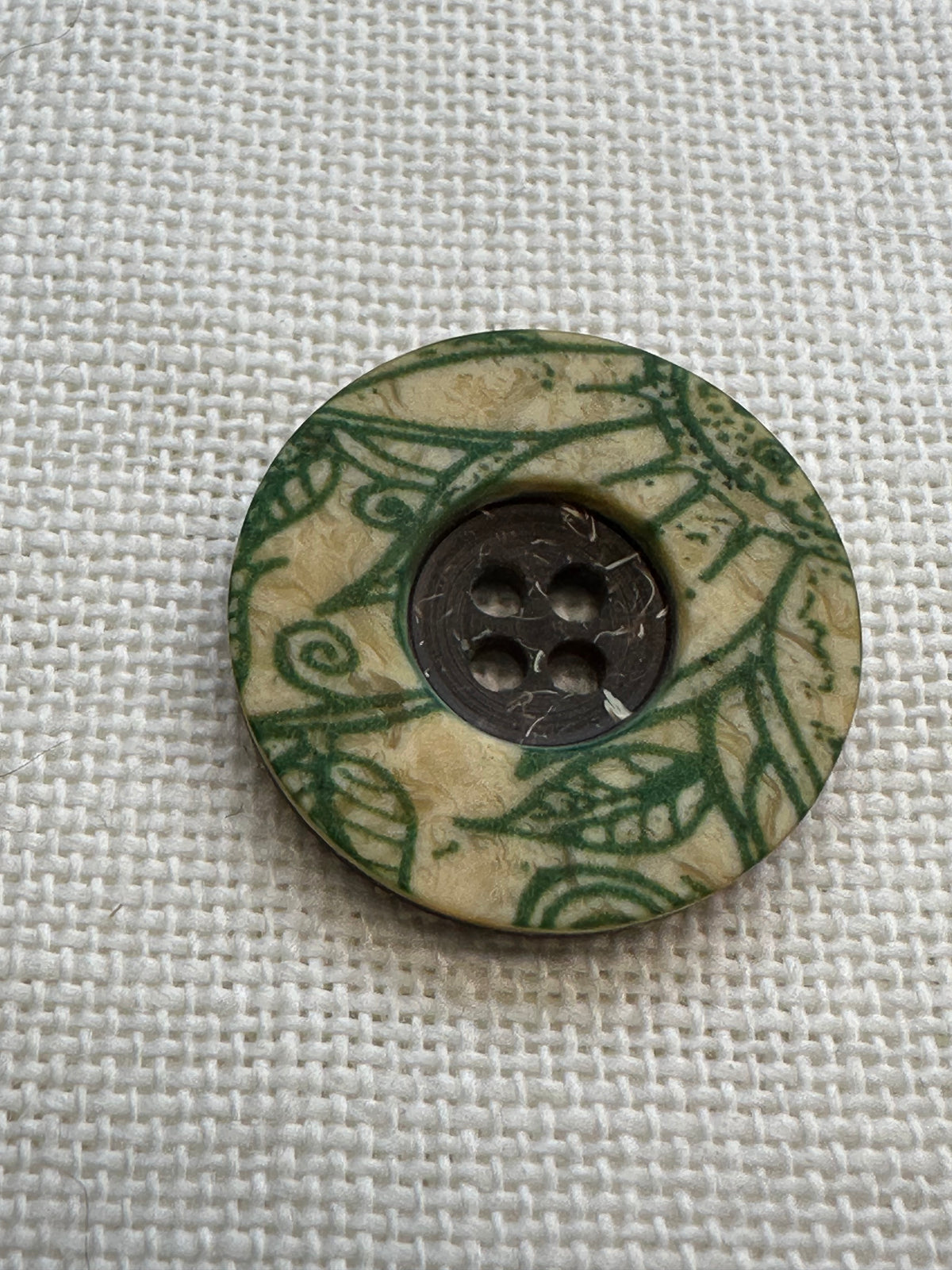 Green Leaf Pattern Button – 23mm