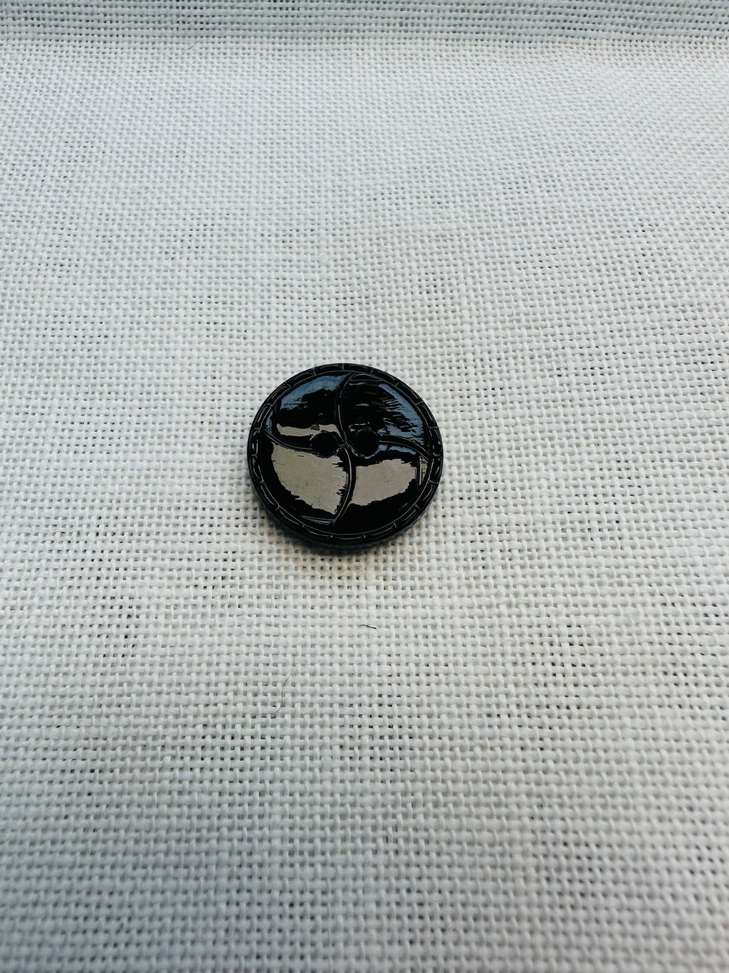 Black Swirl Buttons – 20mm, Sold Individually