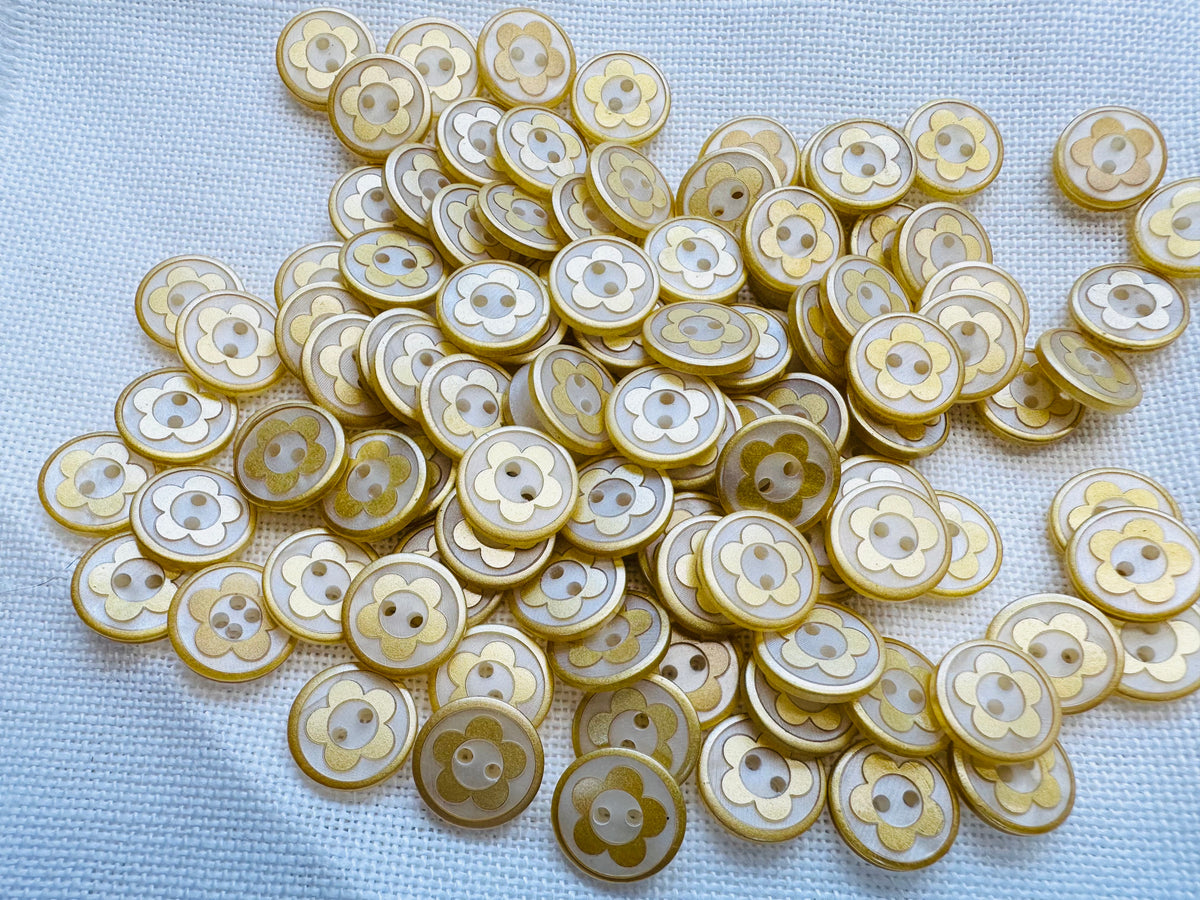 12.5mm Gold-Tone Flower Buttons – Pack of 100 | Clearance