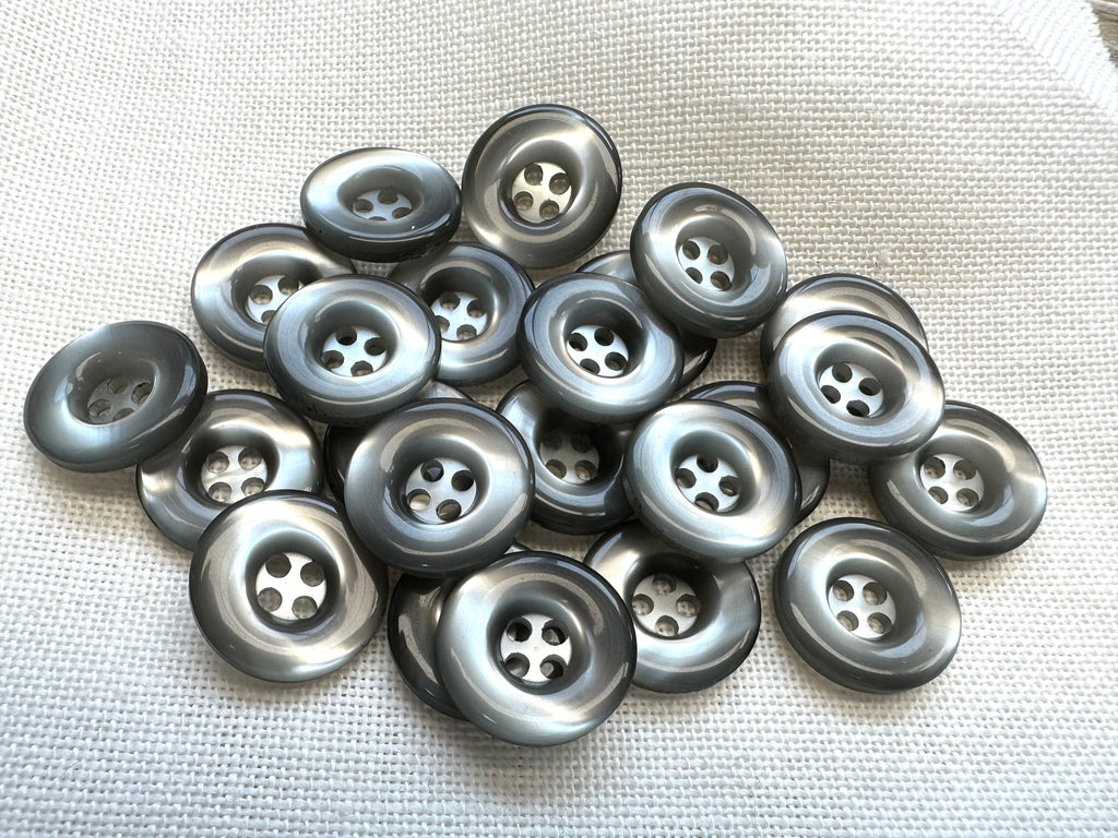 Grey Pearl-Effect Buttons 20mm – Pack of 20 | Last Chance Treasures