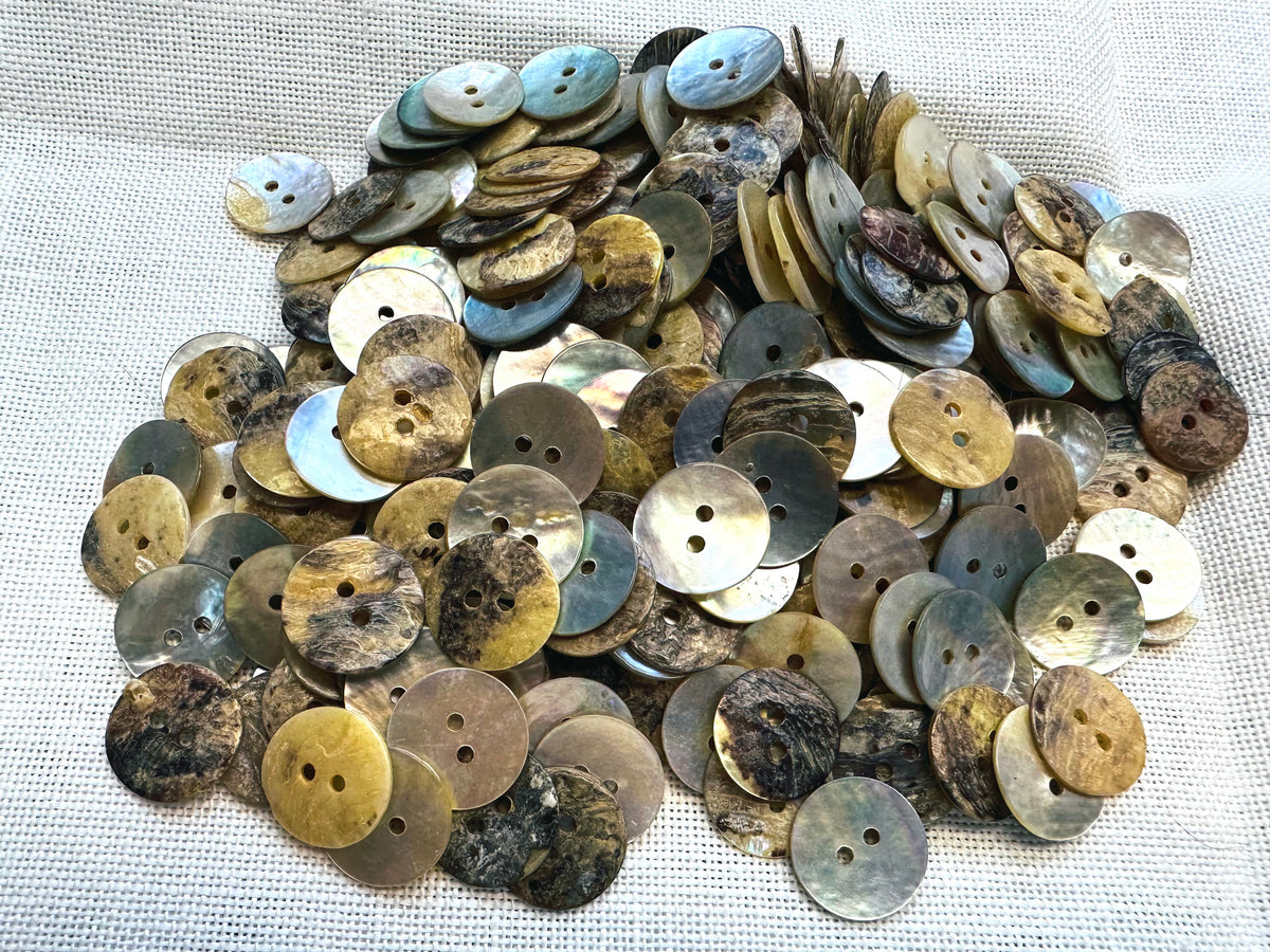 Natural Shell Craft Buttons – Cream – 15mm – Pack of 200