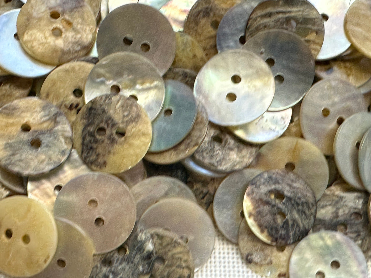 Natural Shell Craft Buttons – Cream – 15mm – Pack of 200