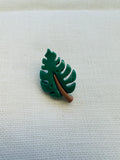 Tropical Leaf Shank Button – Green Monstera Style – 21 x 32mm – Sold Individually