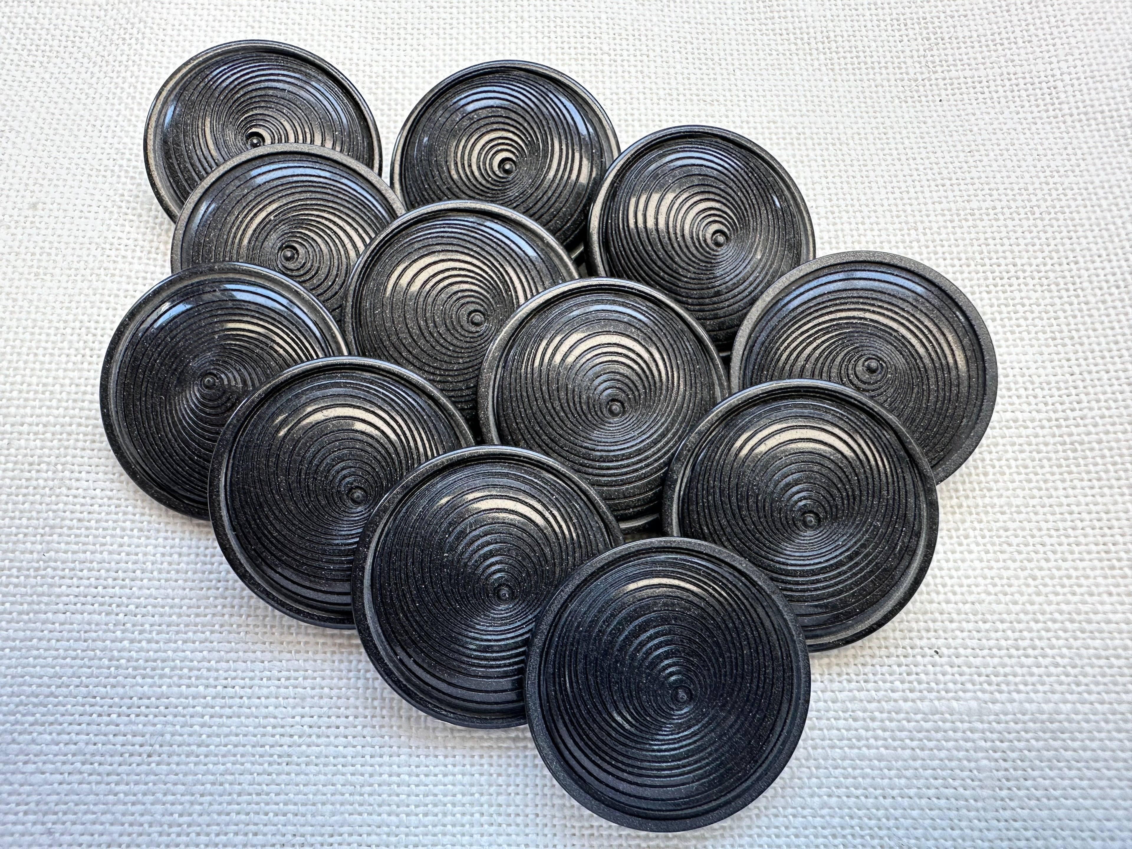 Last Chance Treasure – 28mm Black Plastic Buttons – Pack of 12