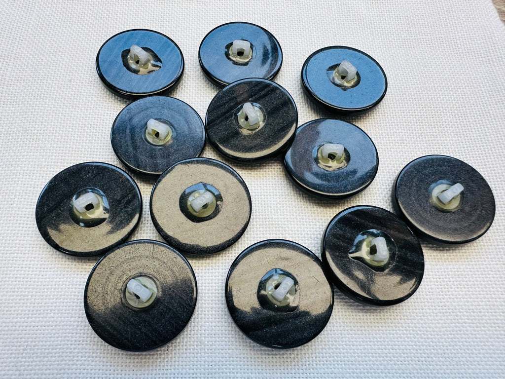Last Chance Treasure – 28mm Black Plastic Buttons – Pack of 12