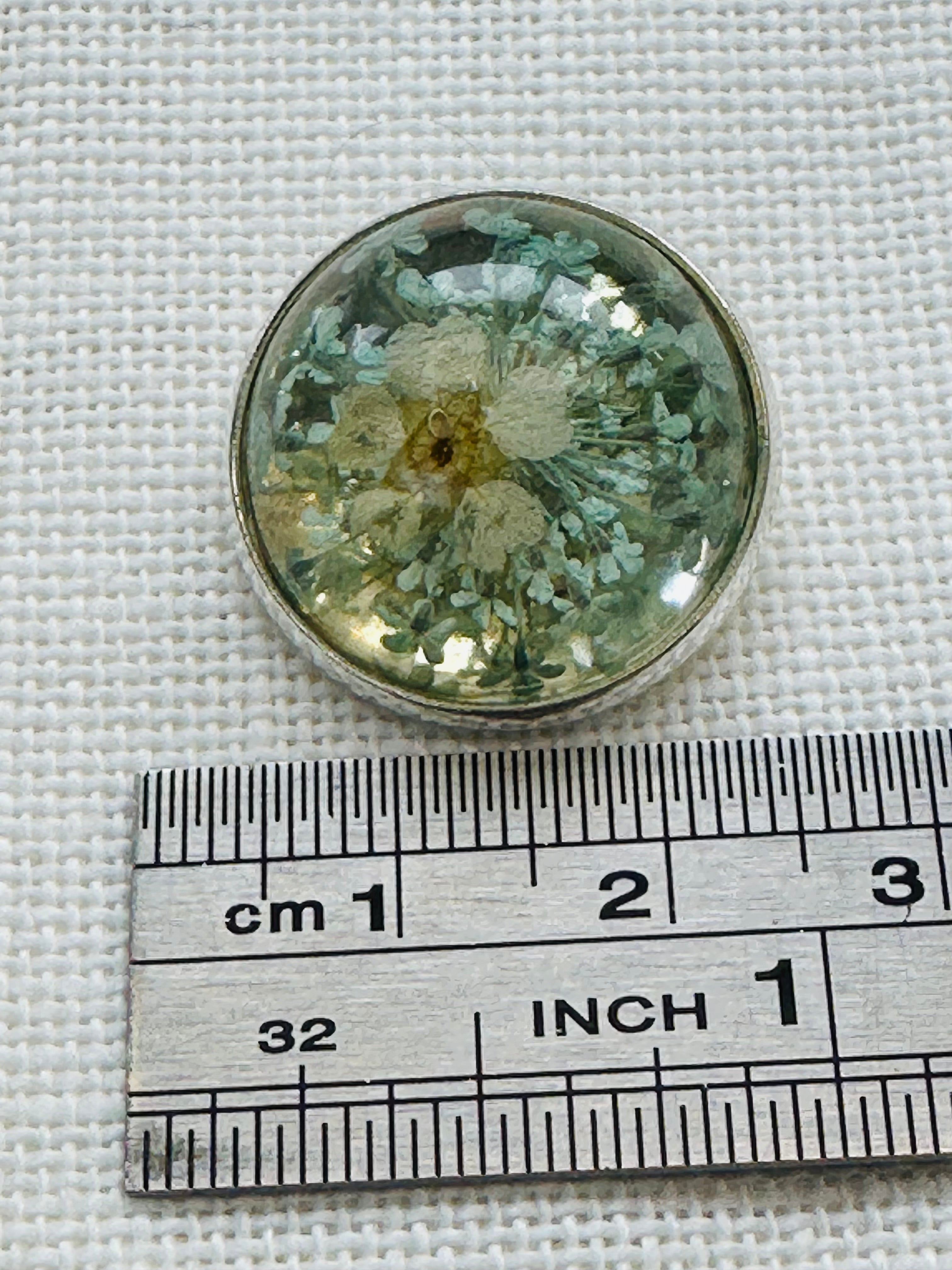 22mm Pressed Flower Resin Button – Hand Assembled in Cornwall