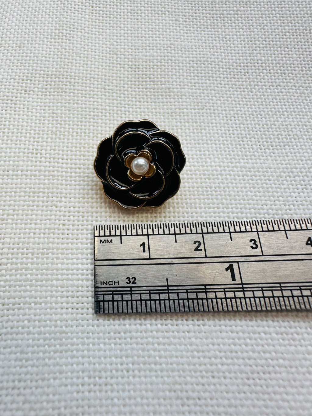 Black & Gold Camellia Flower Button – 18mm – Sold Individually