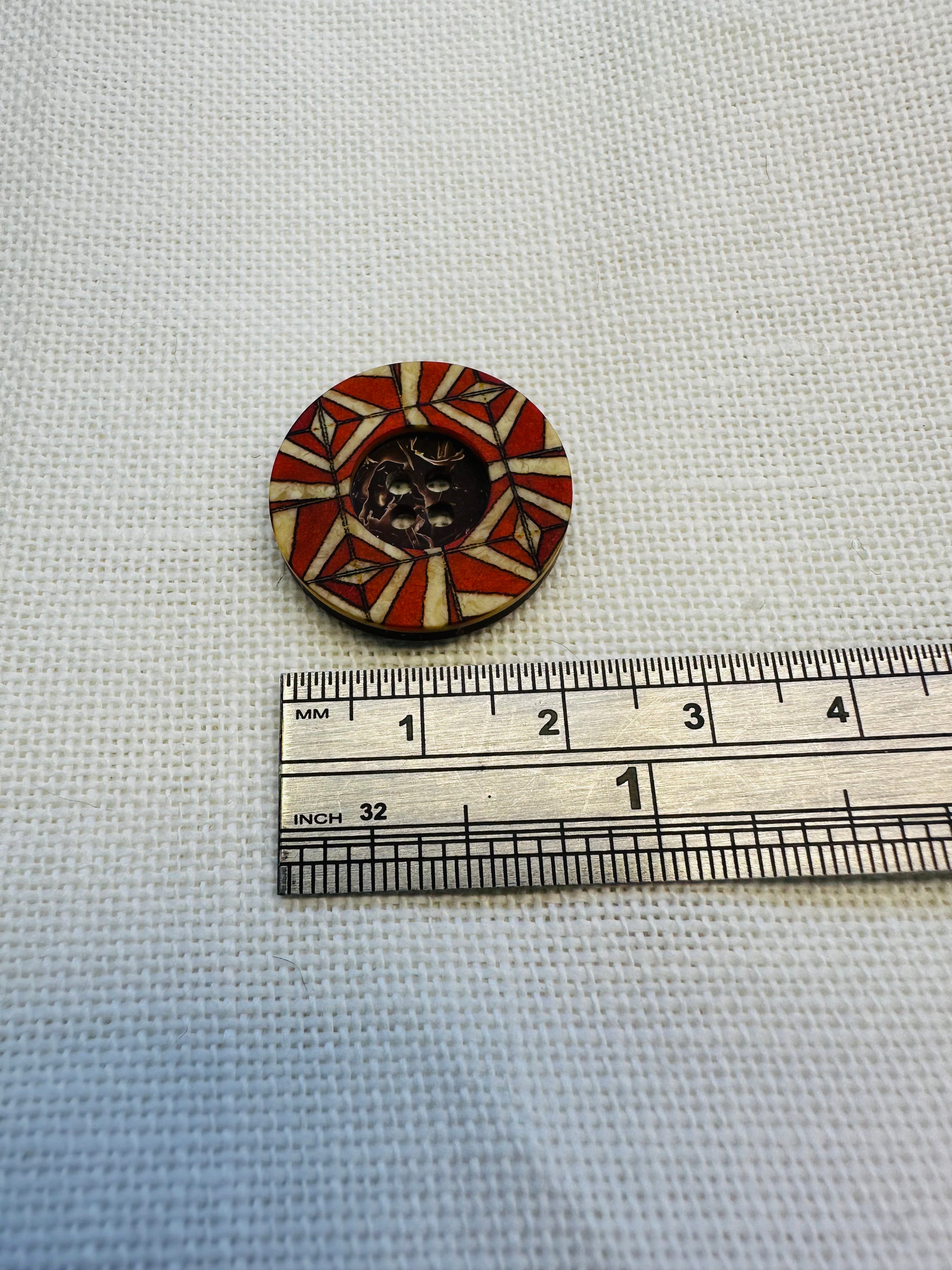 Orange geometric button 23mm