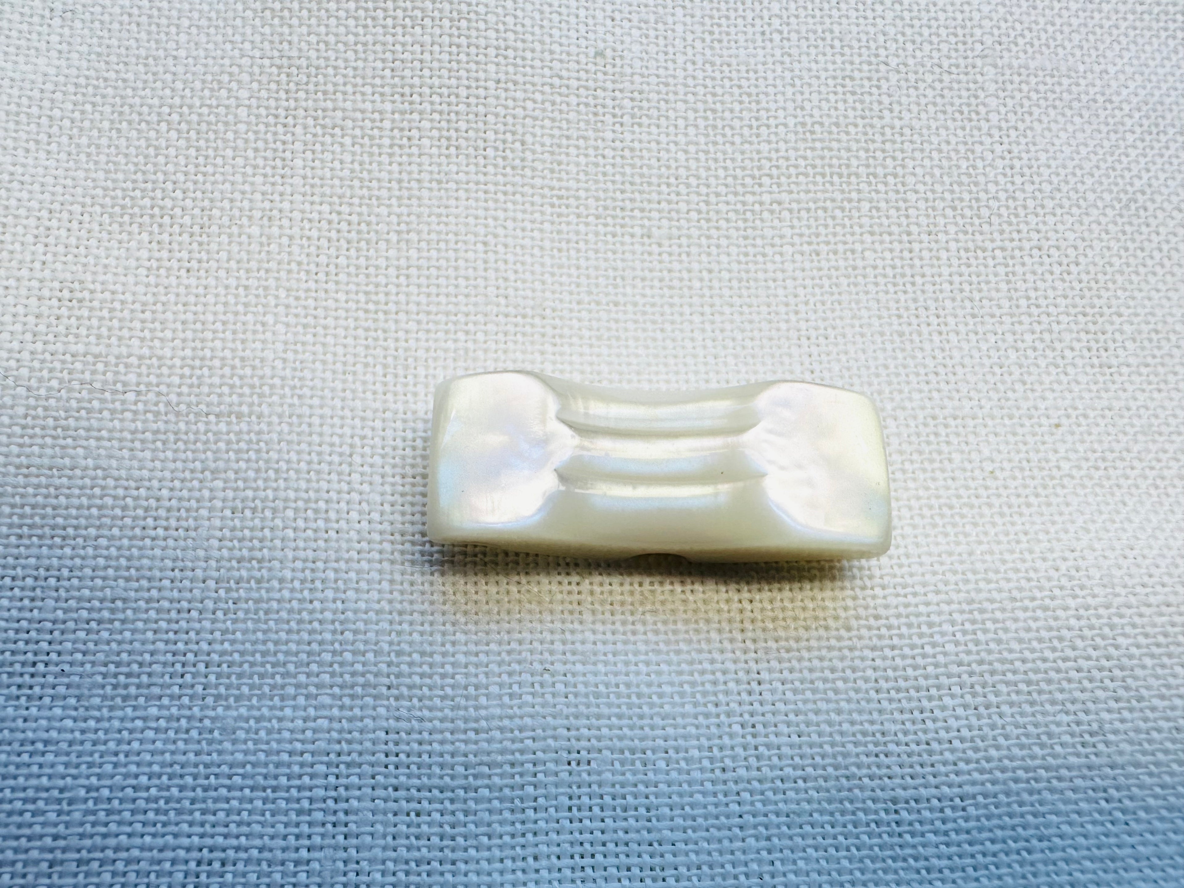 38mm Iridescent Cream Flat Shank Toggle Button