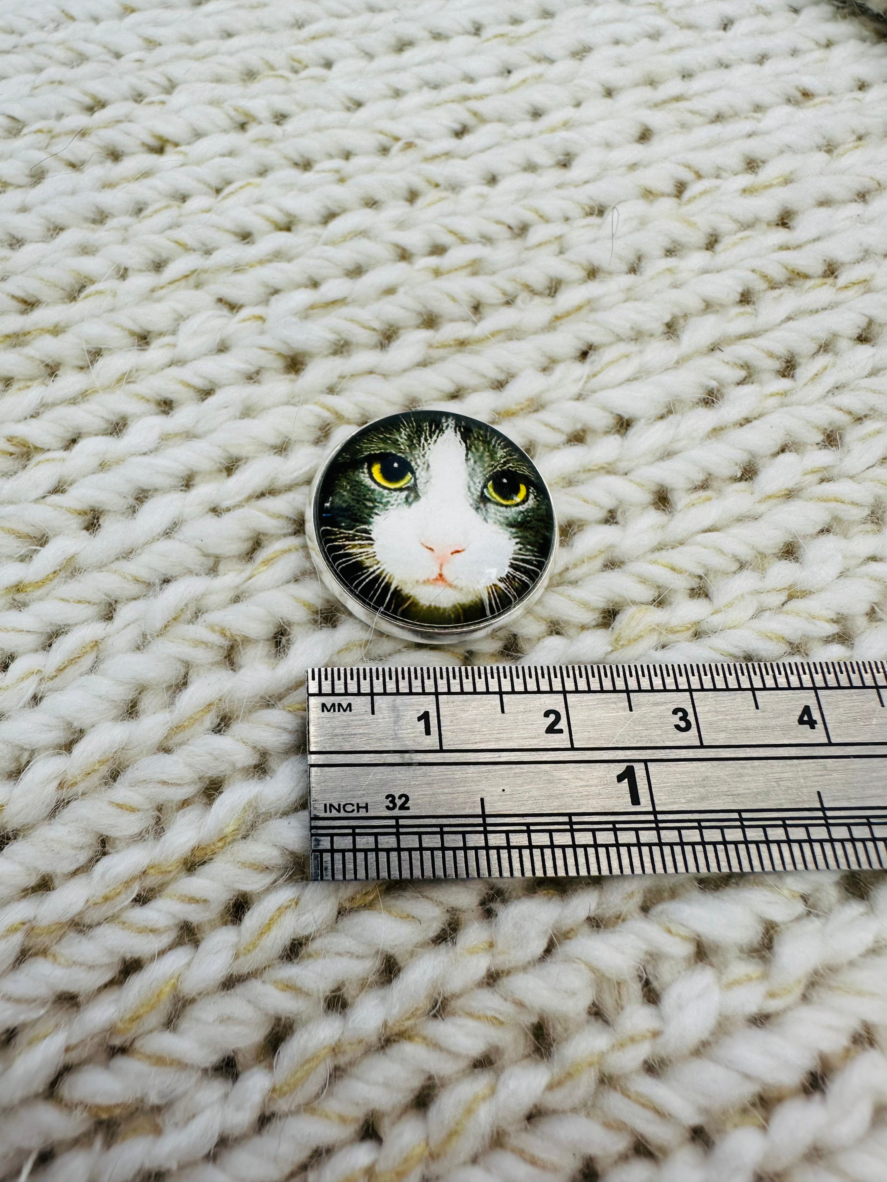 Cat Face Glass & Metal Button – 22mm – Sold Individually