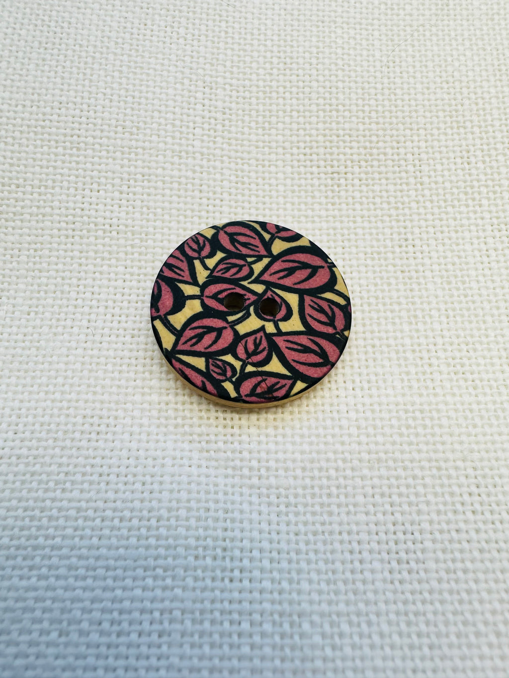 Cerise Pink Leaf Pattern Faux Wood Button – 23mm – Sold Individually