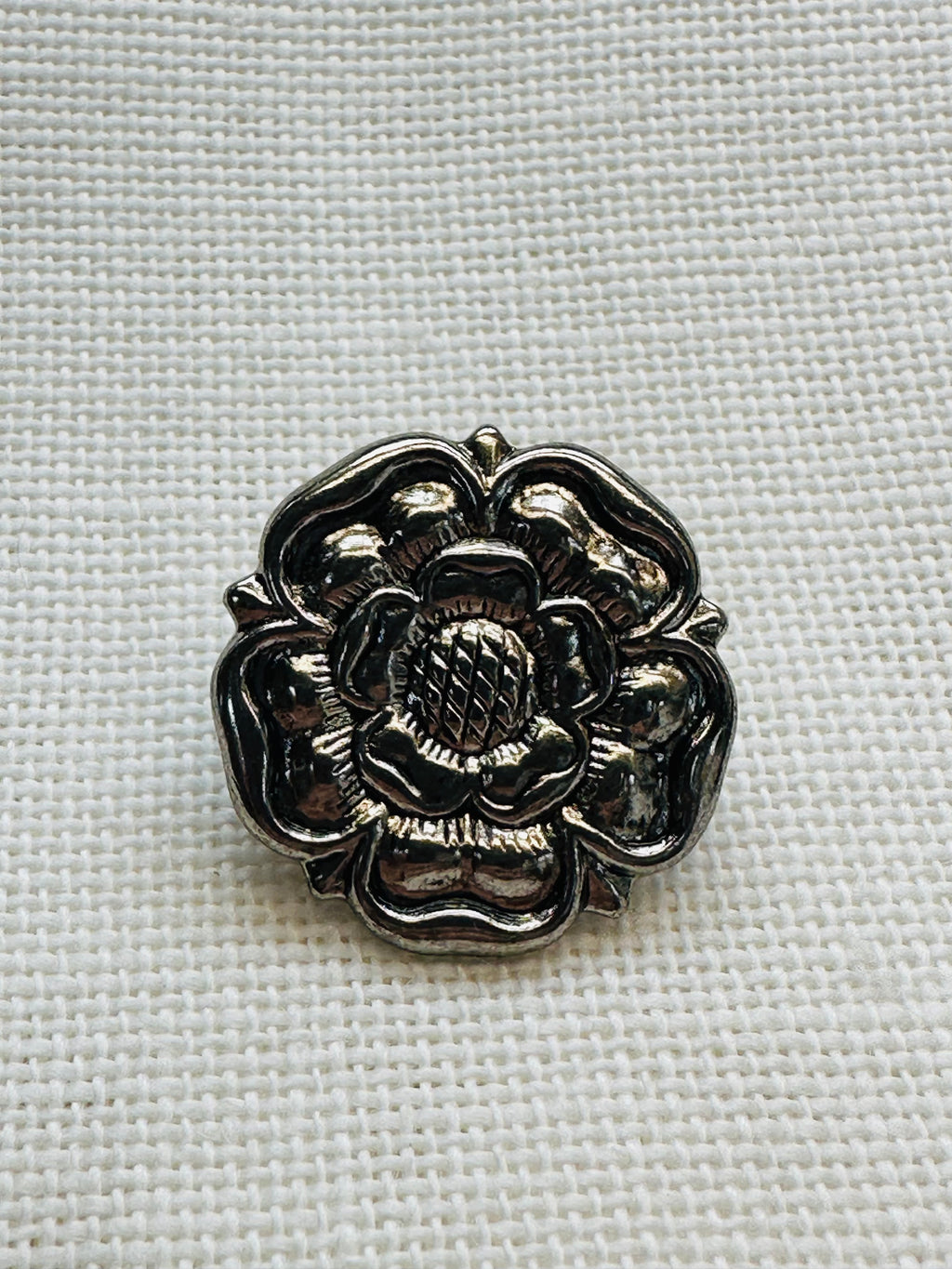 Tudor Rose Metal Button by Dill – 23mm – Antique Silver Finish – Sold Individually