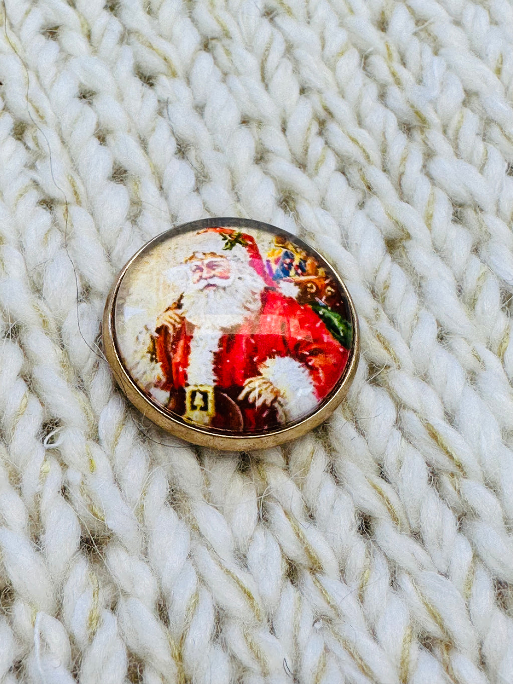 Santa Christmas Glass & Metal Button – 22mm