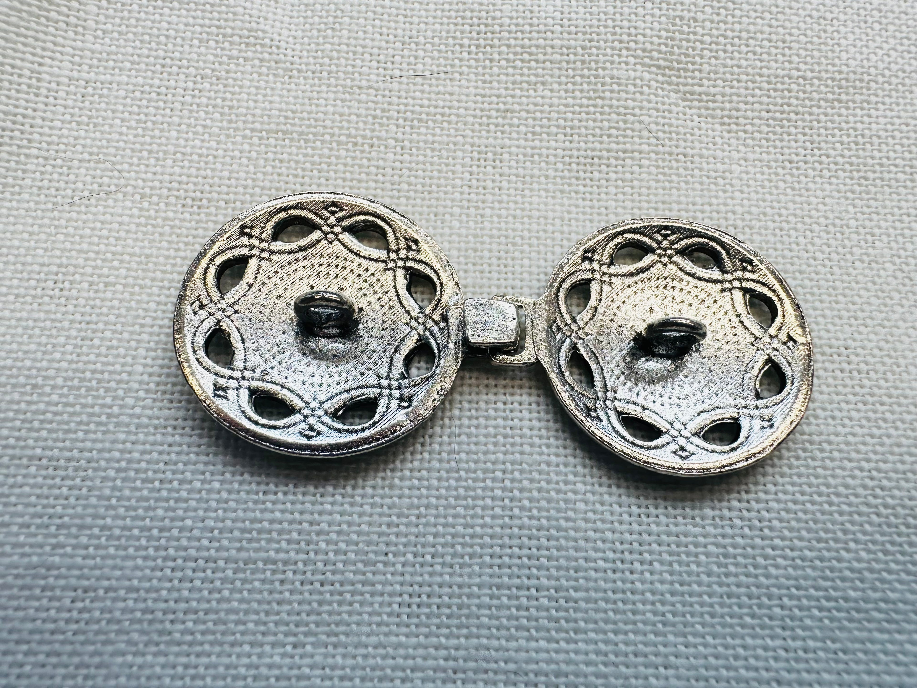 Ornate Silver Tone Sew-On Clasp Fastener – 65mm – Cardigans, Capes & Jackets