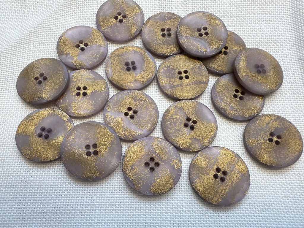 Last Chance Treasure – Dusky Mauve & Gold Buttons – 22mm – Pack of 18
