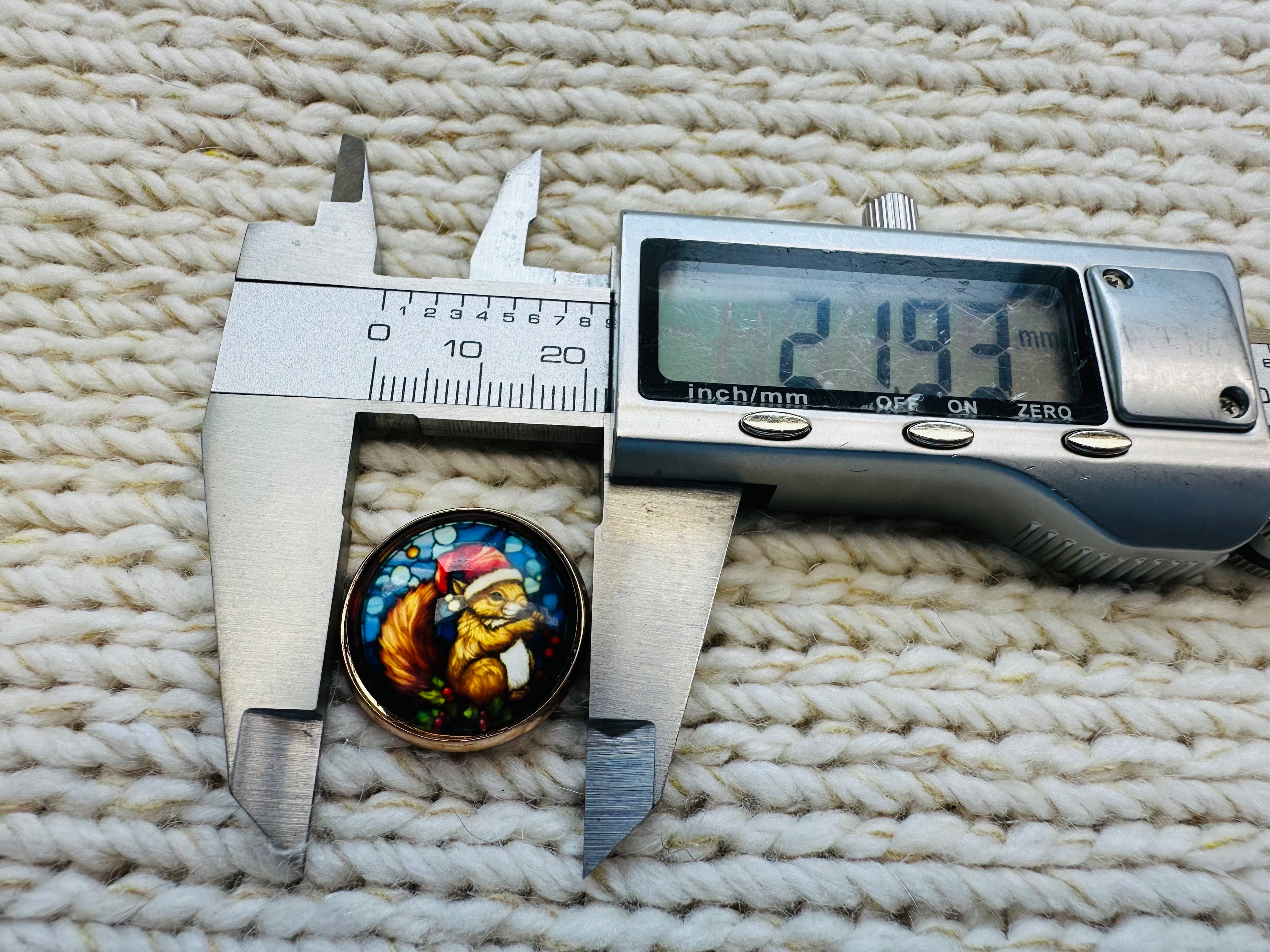 Christmas Squirrel Glass and Metal Button – 22mm