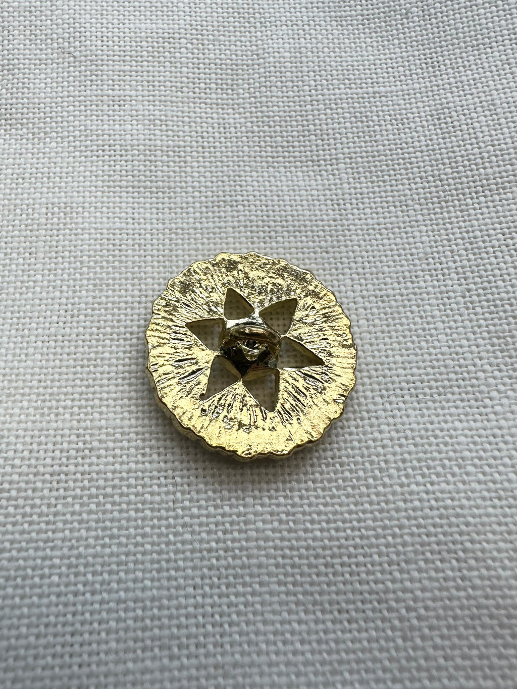 Antique Silver Metal-Look Plastic Button – 20mm