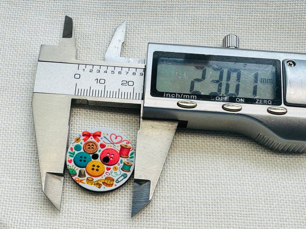 Sewing-Themed Button – 23mm