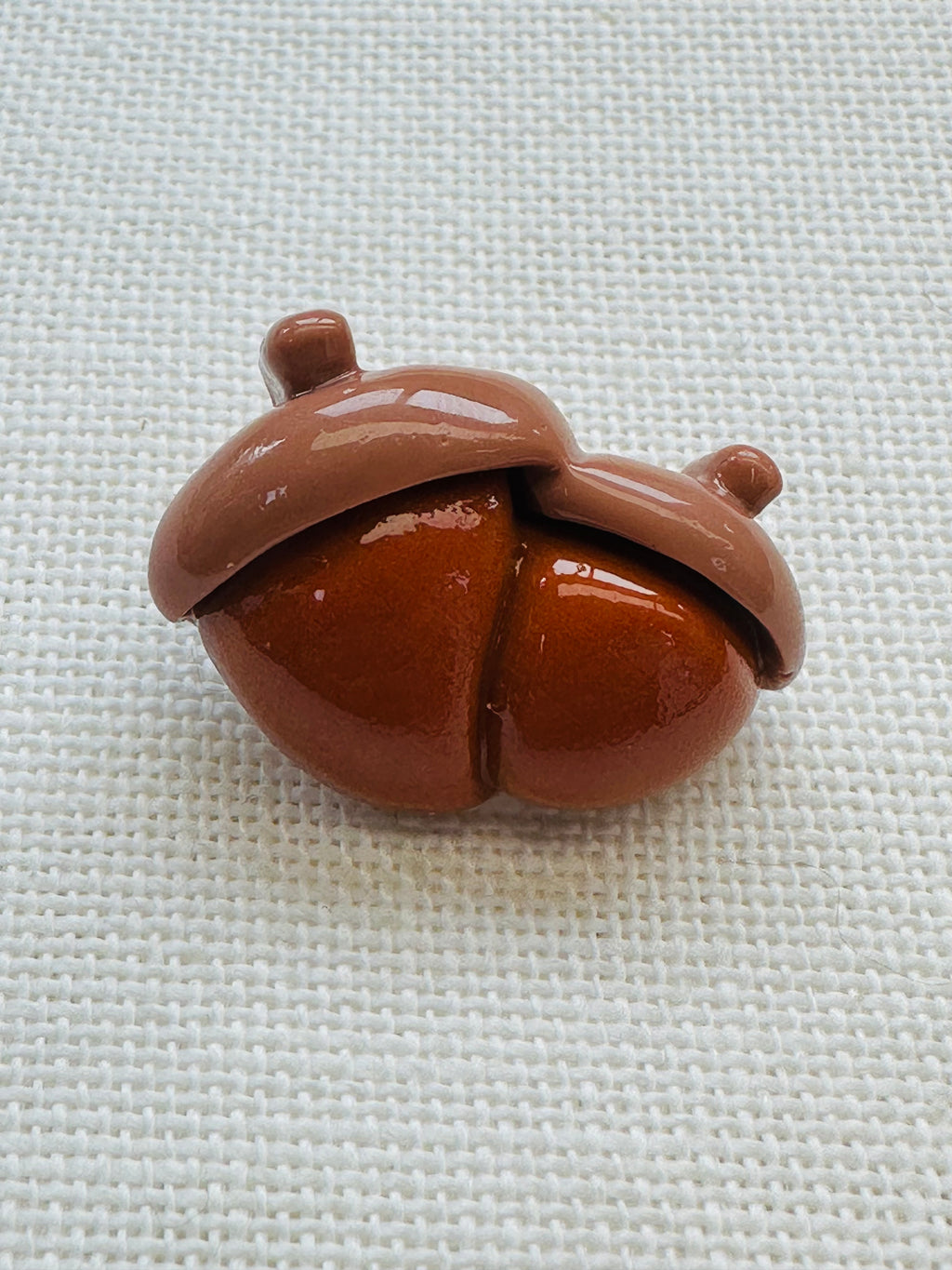 29mm Acorn Button – Woodland Design