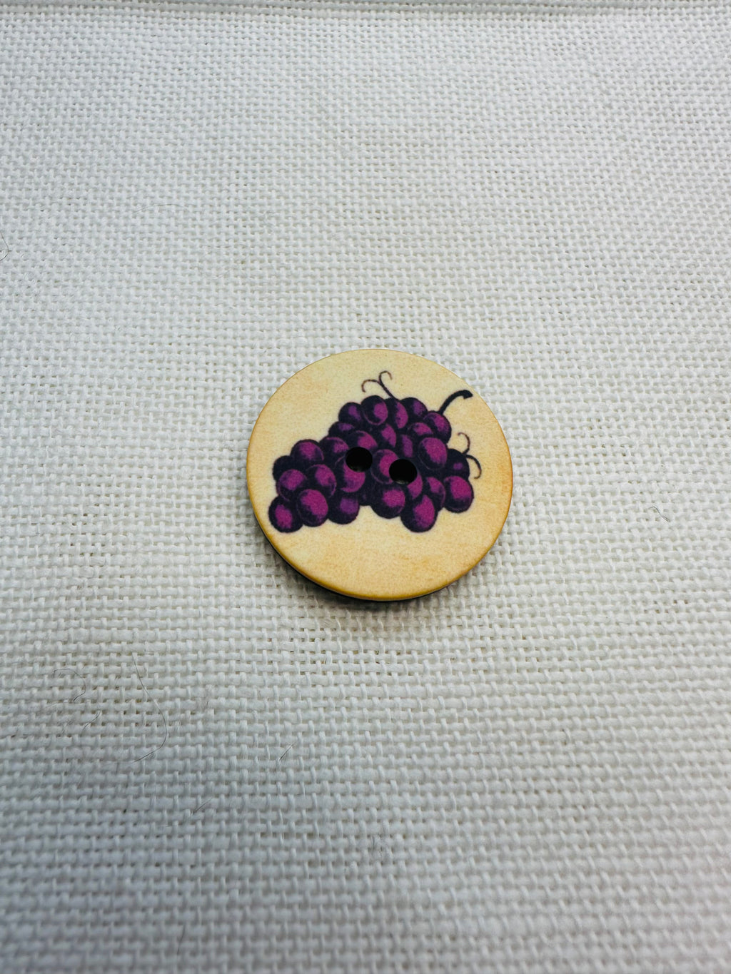 Purple Grape Faux Wood Button – 23mm