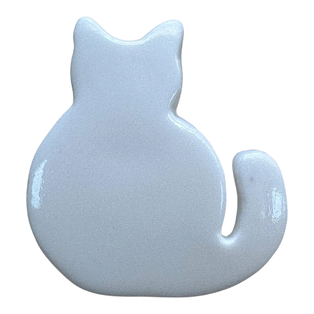 White Cat Button 18mm – Glossy Novelty Sewing & Knitting Button – Sold Individually