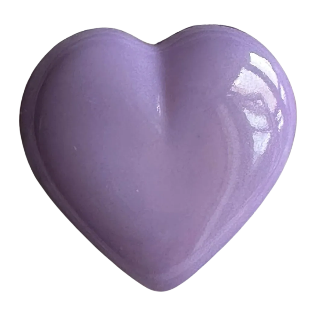 Lilac heart button 18mm with a glossy finish sold individually